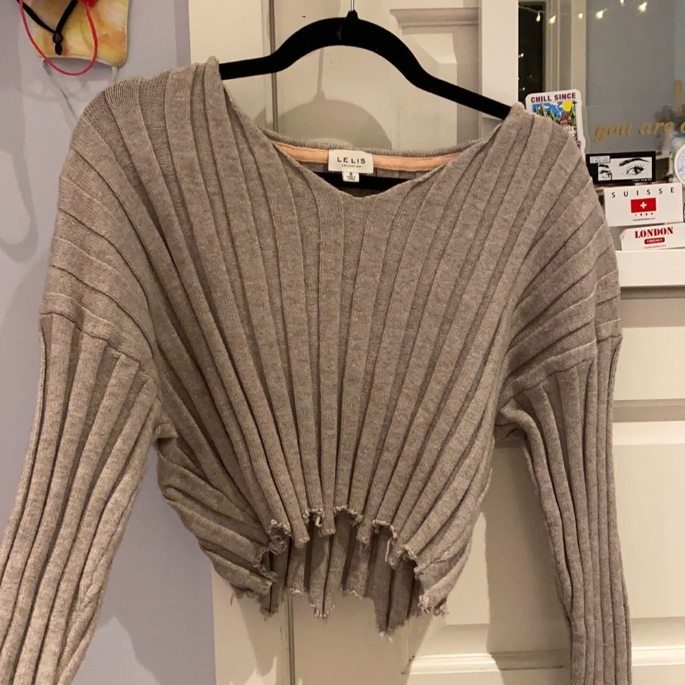 grey knit sweater